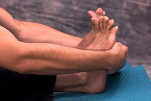 Stretching Important in Strengthening Feet and Ankles